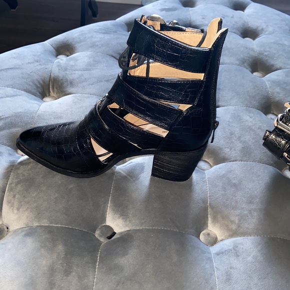 Black booties - Picture 3 of 4